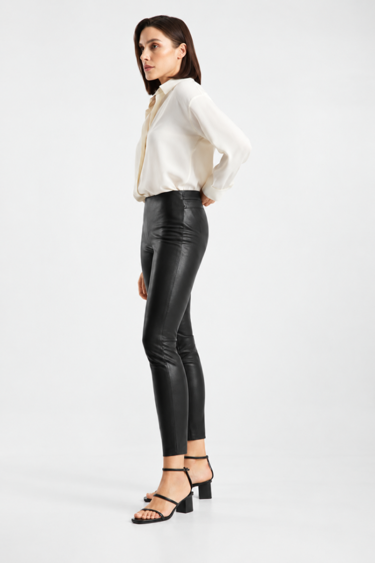 RESA BLACK