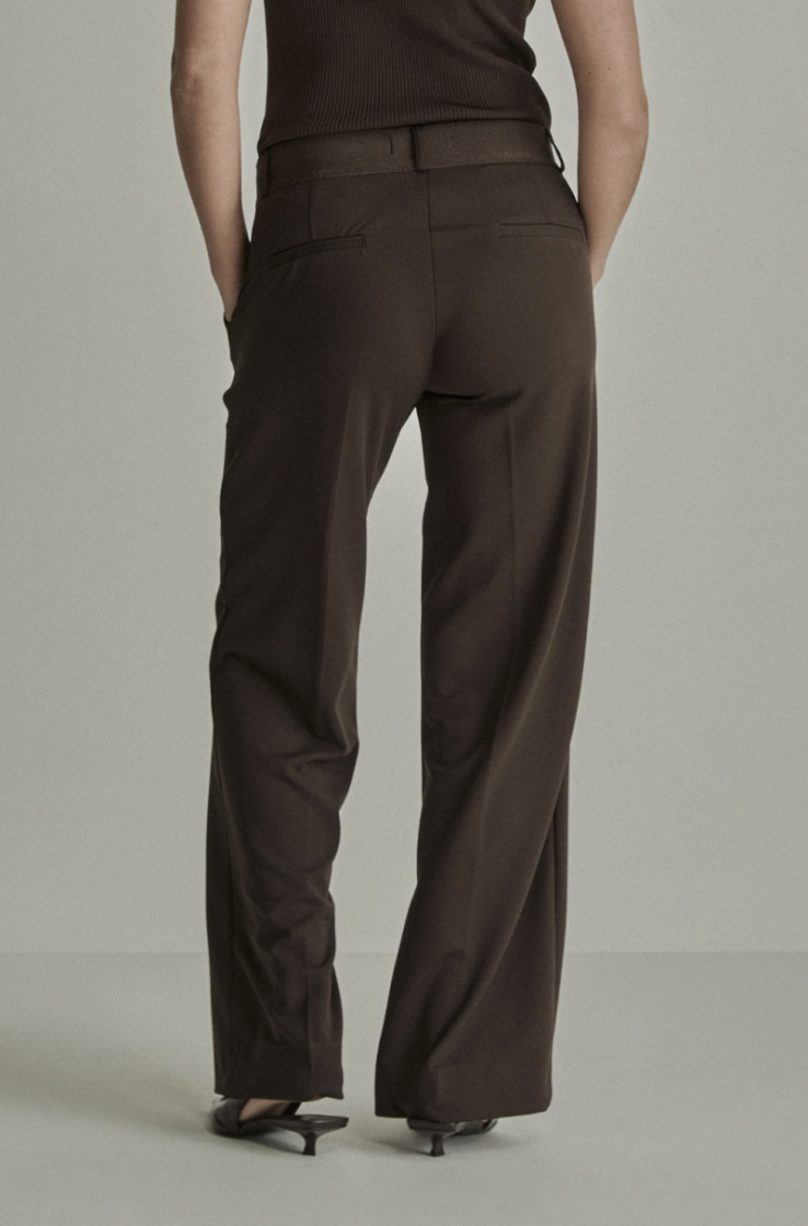MIRA CREPE DEEP BROWN